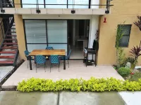 Modern apartment located in a resort style condo, pools, jacuzzi, soccer field,.