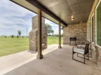 Charming 5-bedroom farmhouse with WiFi, AC Homely getaway Farm house!