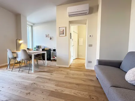 Three-room World Map, Free Parking (2 bedrooms)