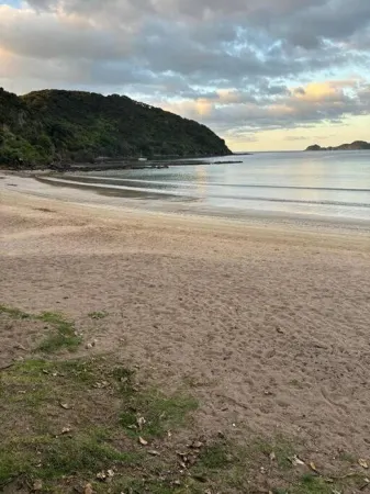 Russell HQ Отели рядом с достопримечательностью «Бей-оф-Айлендс»