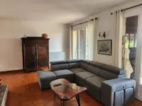 A 3 mn à Pied de L'étang de Berre, Grande Maison 4 ch. Jardin Clôturé de 1000m²