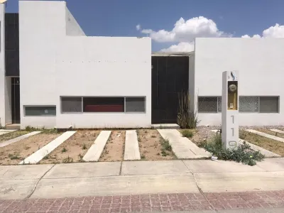 Hermosa casa completa en coto privado Hoteles en 