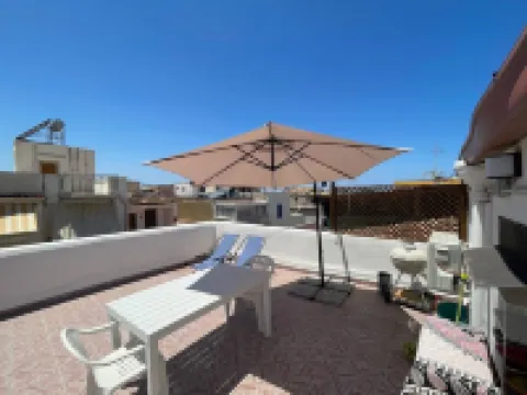 Appartement en Sicile Près de la mer Pour 1-6 Personnes Avec Terrasse et Wifi