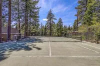 Lake Tahoe Getaway with Pool, Hot Tub, Tennis Court! Near Beaches & Restaurants