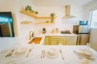 Modern & Elegant Studio Retreat