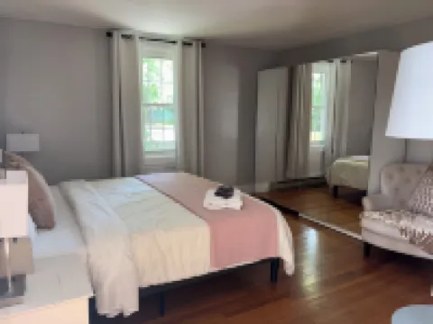 Easton View Retreat