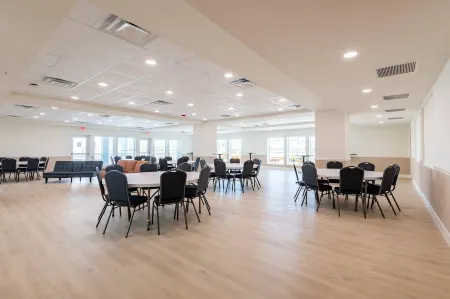 The J Hotel Dunedin Clearwater, an Ascend Collection Hotel Отели рядом с достопримечательностью «Oasis Beach»