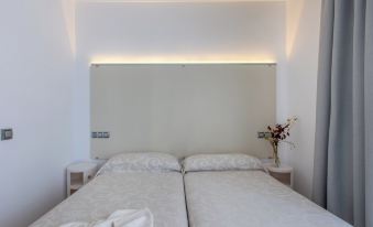 Apartamentos Senabre Palais