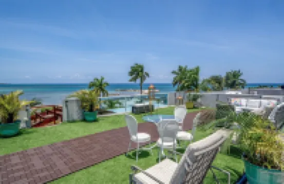 Beachfront 4 Bedroom Luxury Villa with Pool, Chef, Butler
