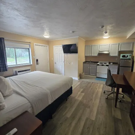 Nashoba Valley Inn & Suites