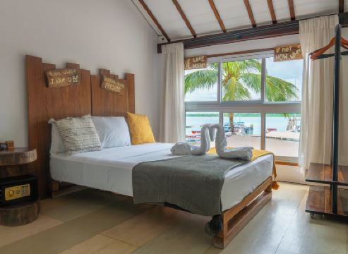 The Yak Lake House - Hostal