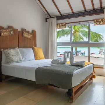 The Yak Lake House - Hostal