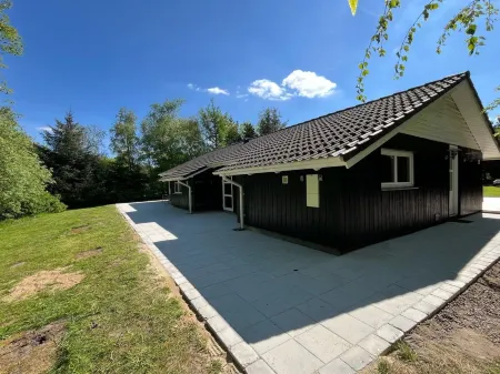 "Tyki" - 12km from the Sea Отели в г. Варде