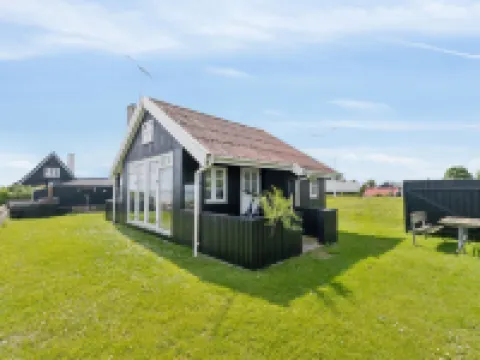 "Ofrath" - 5m from the Sea