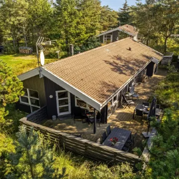 "Matthea" - 900m from the sea