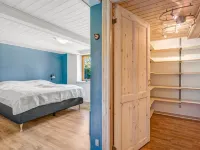 "Elia" - 5km to the Fjord