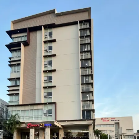 District 21 Hotel