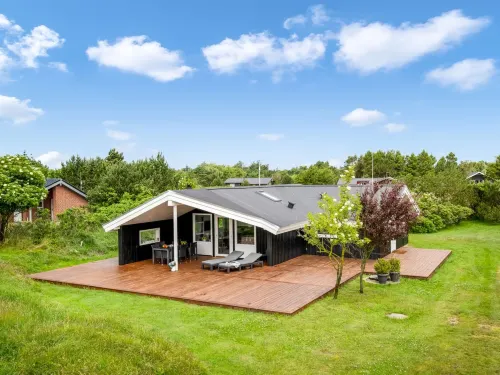 "Kari" - 900m from the Sea - parking