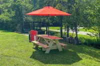 Fireside Evenings: Red River Gorge Gem w/ Hot Tub -  Privatzimmer