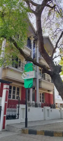 Varsha Enclave-White House Отели рядом с достопримечательностью «Dufferin Clock Tower»