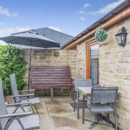 Private and Unique Cottage Close to Sheffield