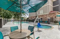 La Quinta Inn & Suites by Wyndham Houston Energy Corridor - spa