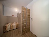 Studio in France with Mountain Views & Pool - Uima-altaat