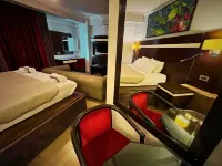 MOLA INN