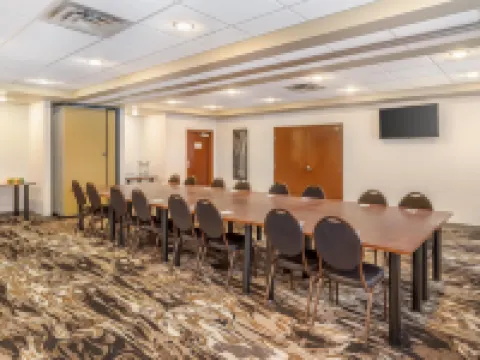 Best Western Plus Service Inn  Suites Hoteles en Lethbridge