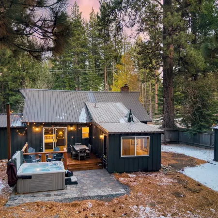 Westlake Cabin by AvantStay