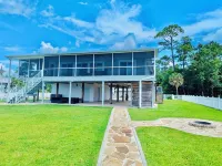 Blackwater Bay Bungalow - Pet friendly waterfront home!