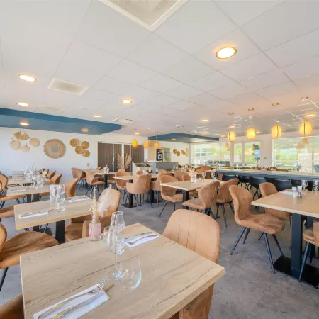 Kyriad Prestige Montpellier Ouest - Croix d'Argent Отели рядом с достопримечательностью «Больница «Сен-Рош»»