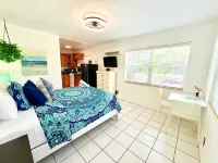 Hollywood Boardwalk Studio Fully Equipped Kitchen