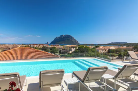 Felix Hotels - Hotel Residence Porto San Paolo Hôtels à : 