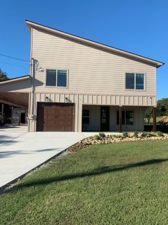 Cozy house 8 minutes from downtown knoxville 25 minutes from Sevierville