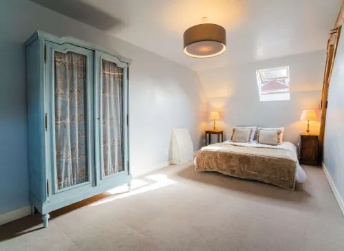 Cottage in the historic heart of Sancerre 2 minutes walk فنادق في Sancerre