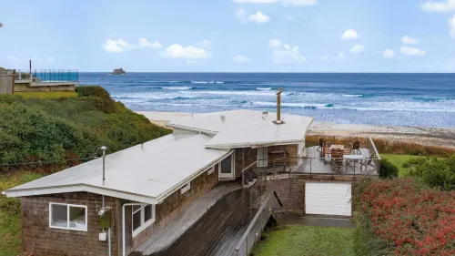 Sanctuary by the Sea by AvantStay Waterfront Views Hotels in Arch Cape