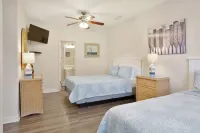 200 Steps to Beach! Family Tides w/Heated Pool and Ocean Views. Walk to Pier!
