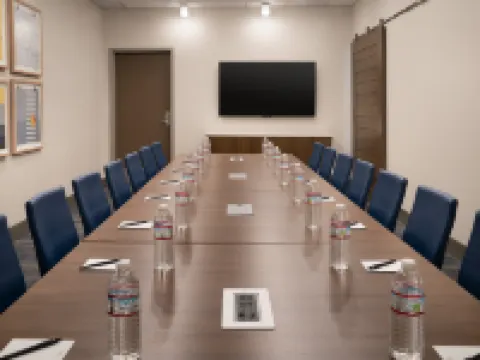 Holiday Inn Express & Suites FRESNO AIRPORT by IHG Hotels in Fresno