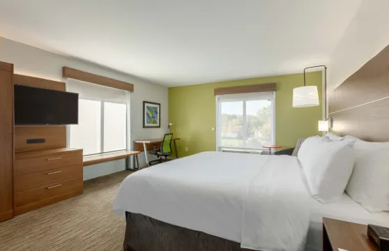 賓漢頓大學-韋斯塔爾智選假日套房酒店