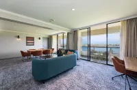 Crowne Plaza PERTH by IHG - balcony