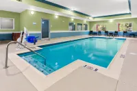 Holiday Inn Express & Suites KLAMATH FALLS CENTRAL by IHG - Pools