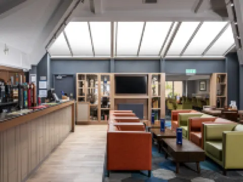 Holiday Inn Express EDINBURGH AIRPORT by IHG Hoteles en Edimburgo