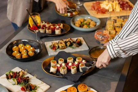 Moxy Brussels City Center Отели рядом с достопримечательностью «Парк Тенбош»