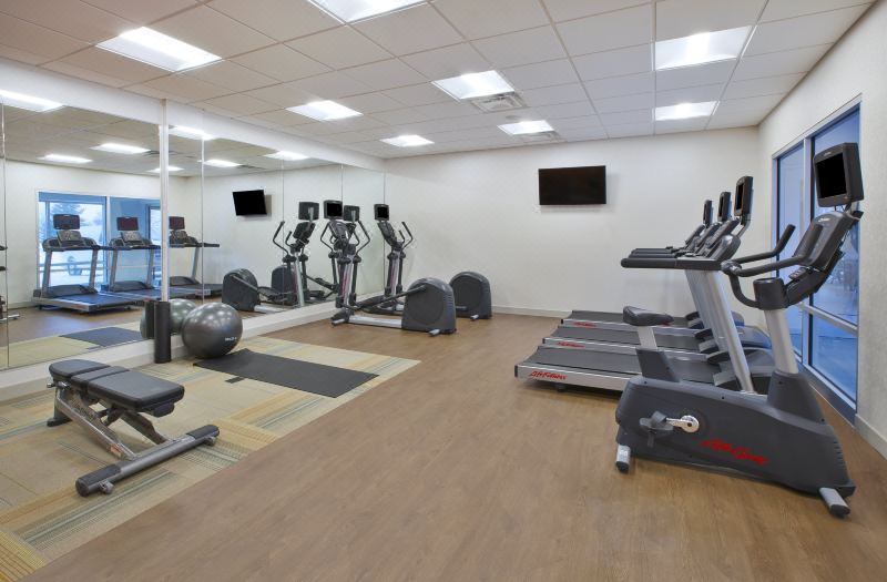 Holiday Inn Express & Suites Auburn Hills South by IHG photo 5