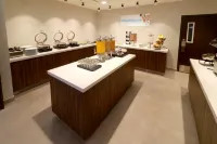 Holiday Inn Express & Suites PLAYA DEL CARMEN by IHG - petit déjeuner