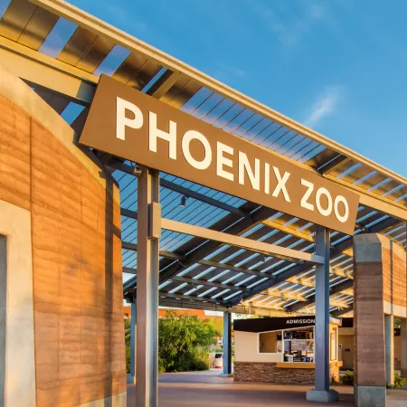 Holiday Inn Express & Suites PHOENIX - AIRPORT NORTH by IHG Отели рядом с достопримечательностью «Зоопарк Феникса»