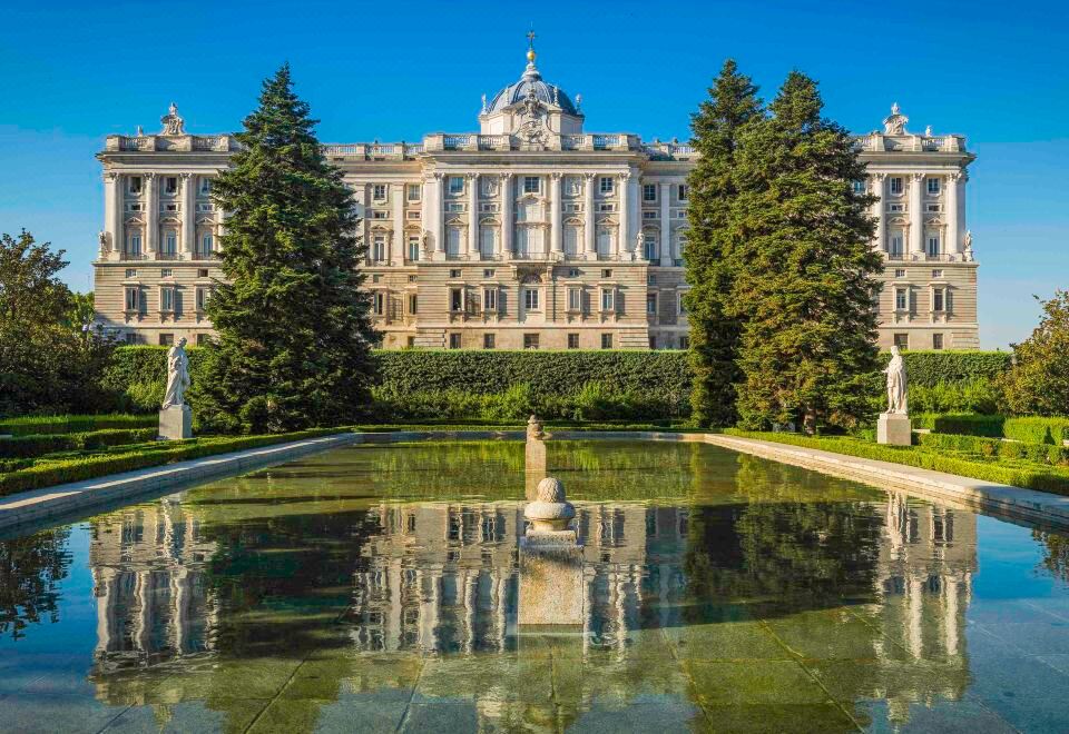 이비스 스타일스 마드리드 시티 라스 벤타스 수영장