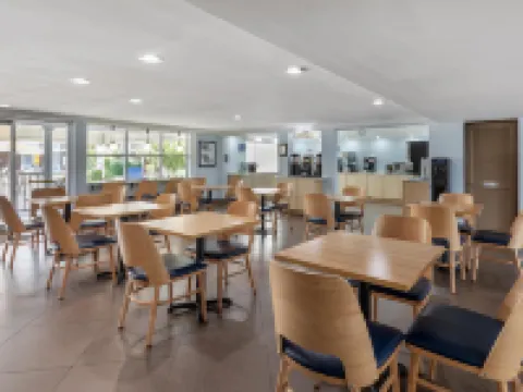 Best Western Palm Beach Lakes Hotels in West Palm Beach