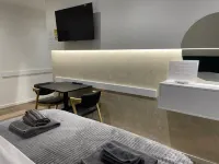 Le petite Central Studio Apartments Hotels in 